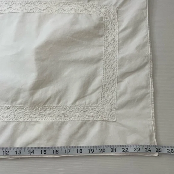 VTG White Cotton Pillow Shams W/ Crochet Lace Trim 25” X 17.5” - Picture 3 of 6